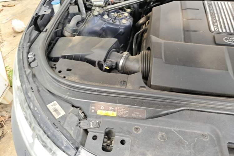 Used Land Rover Discovery 2018 3.0 SC V6 SE Engine Bay Right