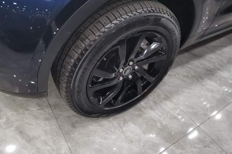 Used Land Rover Discovery 2018 3.0 SC V6 HSE Exterior 4