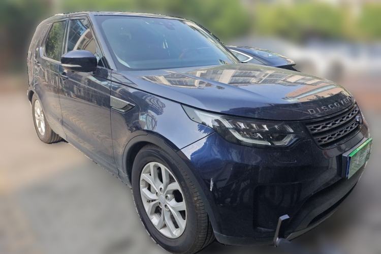 Used Land Rover Discovery 2018 3.0 SC V6 SE Front Right 45 Deg