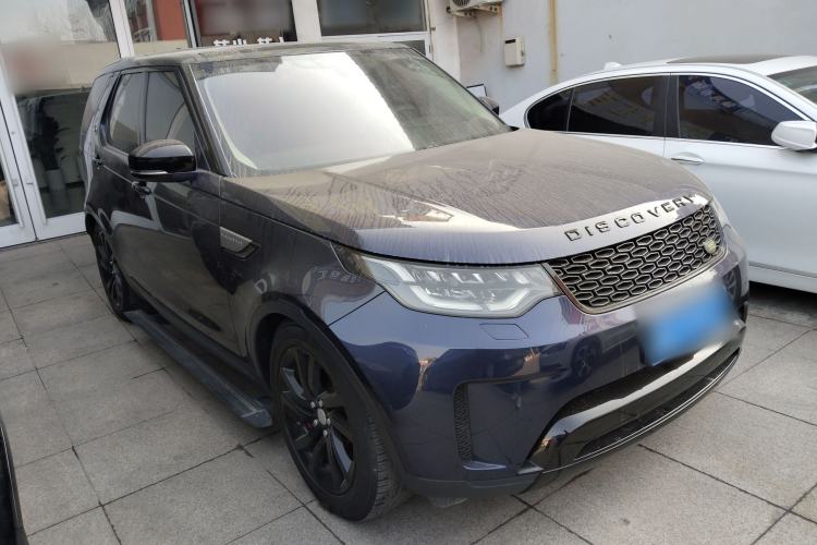 Used Land Rover Discovery 2018 3.0 SC V6 HSE Front Right 45 Deg