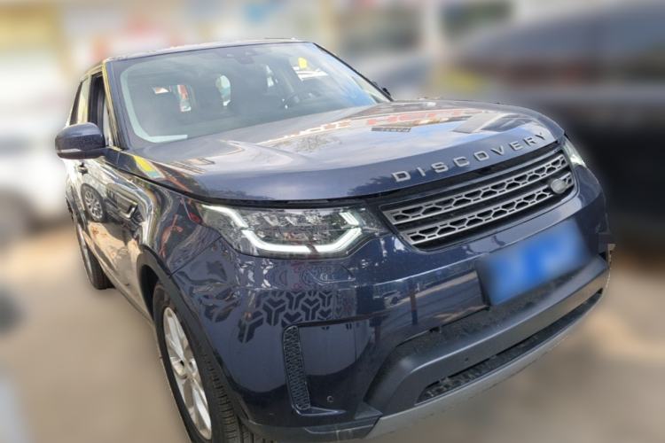 Used Land Rover Discovery 2018 3.0 SC V6 SE Front Right 45 Deg