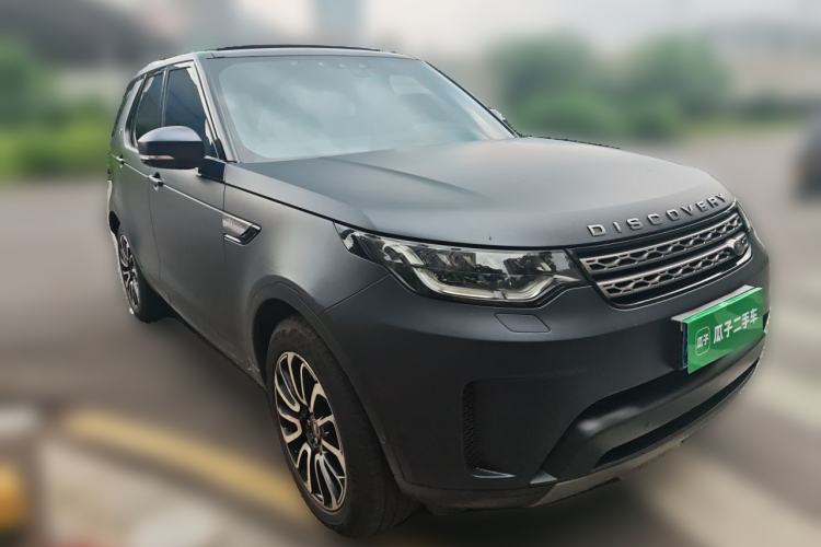 Used Land Rover Discovery 2018 3.0 SC V6 SE Front Right 45 Deg