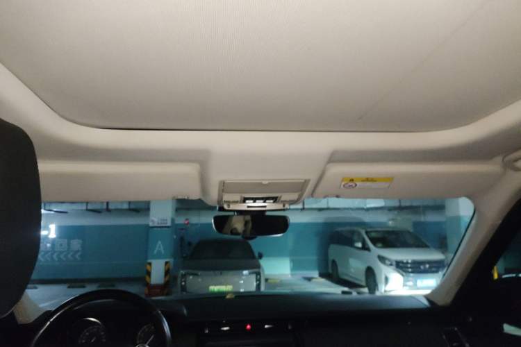 Used Land Rover Discovery 2018 3.0 SC V6 SE Headliner