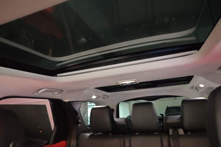 Used Land Rover Discovery 2018 3.0 SC V6 SE Headliner