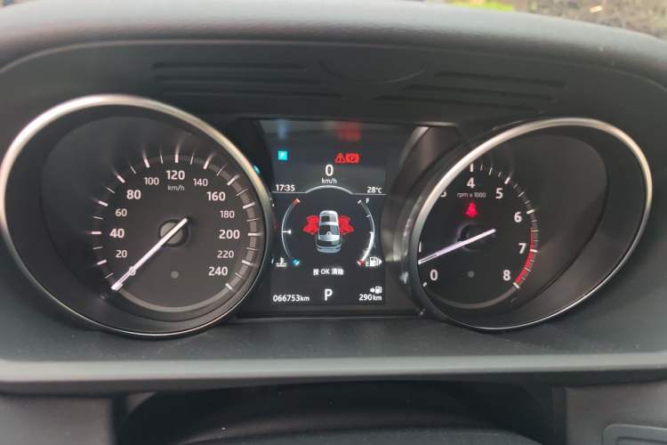 Used Land Rover Discovery 2018 3.0 SC V6 SE Instrument Cluster