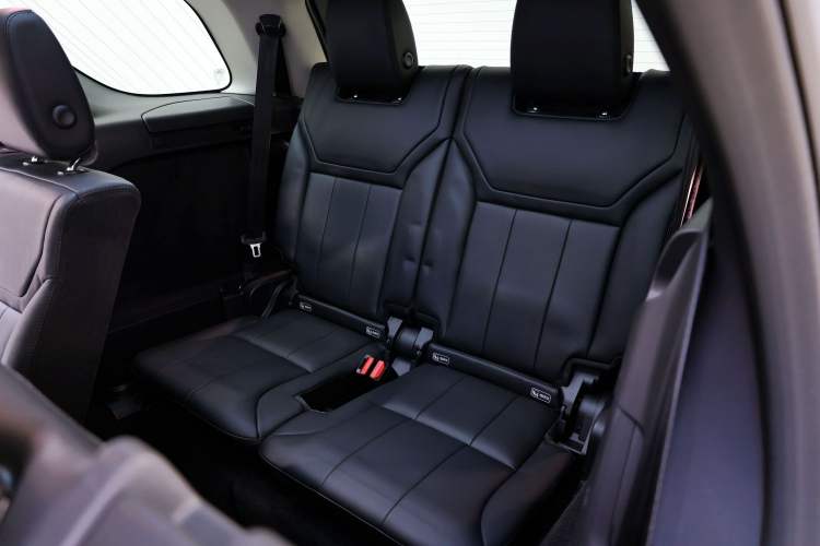 Used Land Rover Discovery 2018 3.0 SC V6 HSE Interior 9