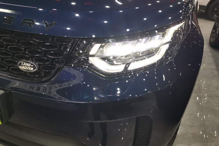 Used Land Rover Discovery 2018 3.0 SC V6 HSE Left Front Headlight