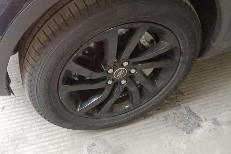 Used Land Rover Discovery 2018 3.0 SC V6 HSE Left Front Wheel Hub