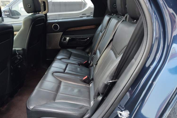 Used Land Rover Discovery 2018 3.0 SC V6 HSE Left Rear Seat