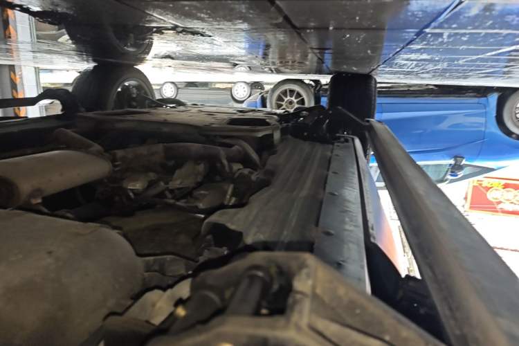 Used Land Rover Discovery 2018 3.0 SC V6 SE Left Side Sill