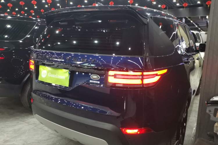 Used Land Rover Discovery 2018 3.0 SC V6 HSE Rear Right 45 Deg