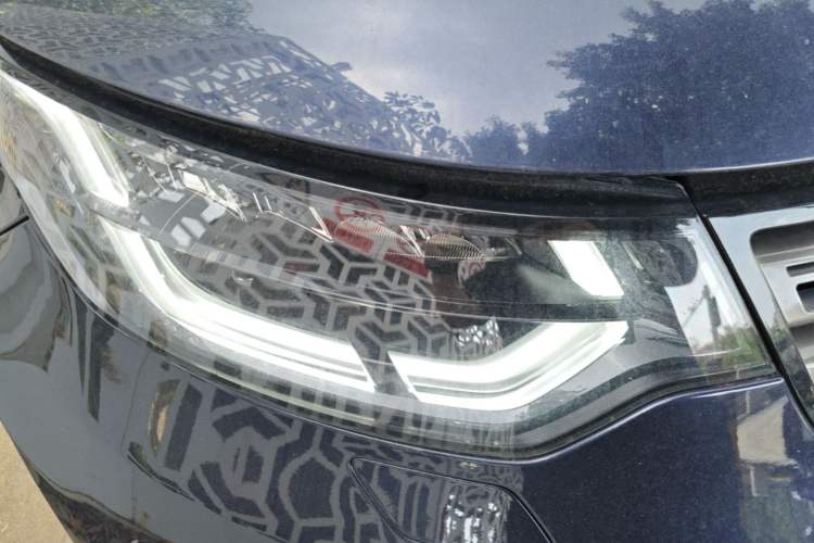 Used Land Rover Discovery 2018 3.0 SC V6 SE Right Front Headlight