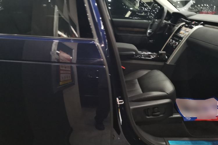Used Land Rover Discovery 2018 3.0 SC V6 HSE Right Front Seat
