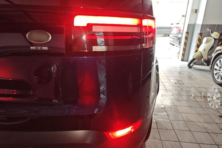 Used Land Rover Discovery 2018 3.0 SC V6 SE Right Rear Taillight