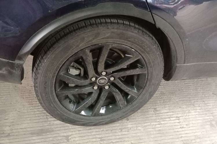 Used Land Rover Discovery 2018 3.0 SC V6 HSE Right Rear Wheel Hub