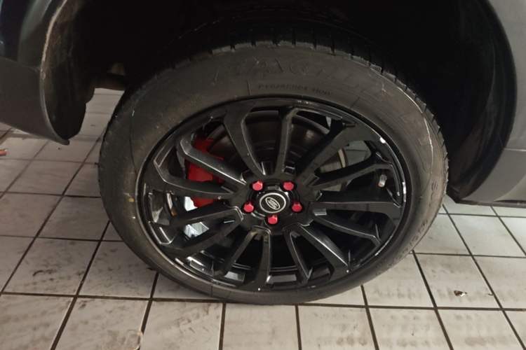 Used Land Rover Discovery 2018 3.0 SC V6 SE Right Rear Wheel Hub