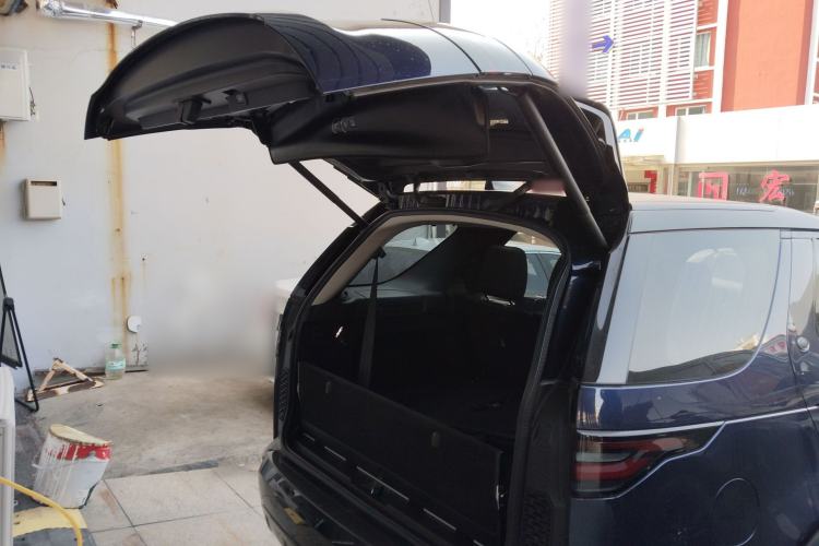 Used Land Rover Discovery 2018 3.0 SC V6 HSE Trunk