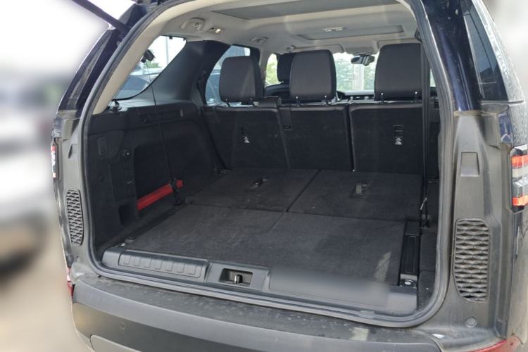 Used Land Rover Discovery 2018 3.0 SC V6 SE Trunk