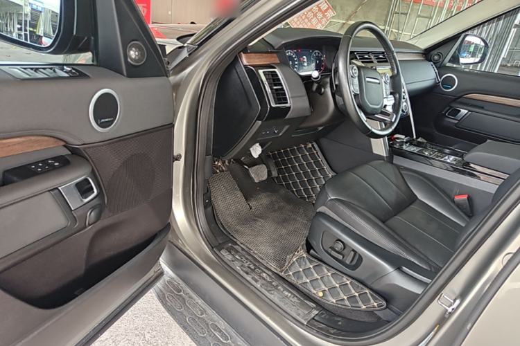 Used Land Rover Discovery 2018 3.0 SC V6 HSE Driver Seat