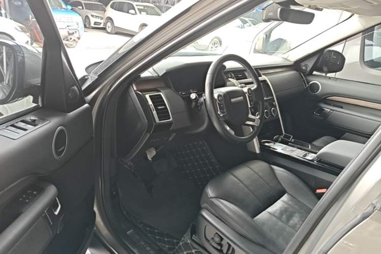Used Land Rover Discovery 2018 3.0 SC V6 HSE Driver Seat