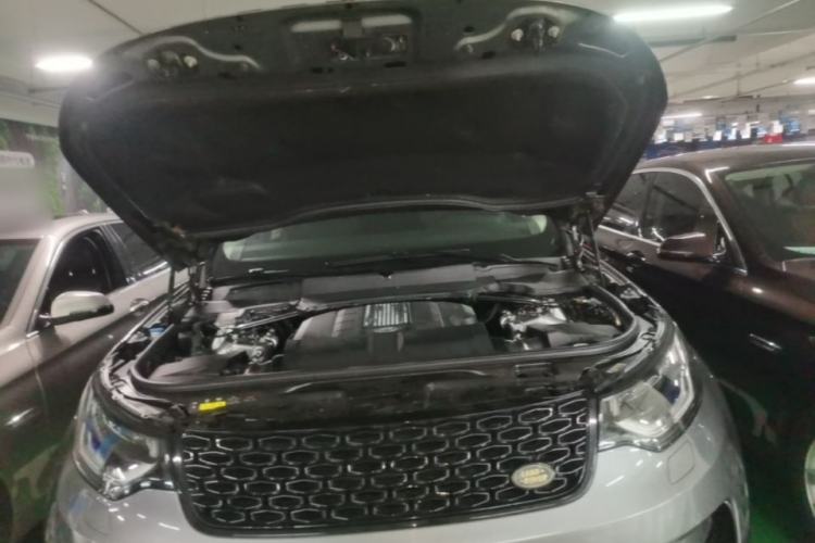 Used Land Rover Discovery 2018 3.0 SC V6 HSE Engine Bay