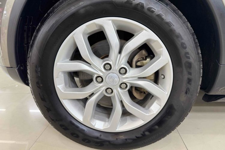 Used Land Rover Discovery 2018 2.0T SE Exterior 5