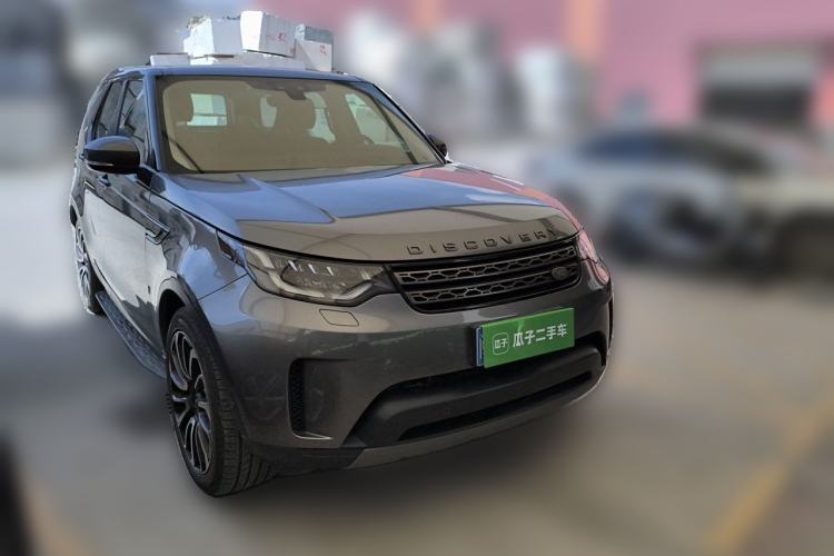 Used Land Rover Discovery 2018 3.0 SC V6 SE Front Right 45 Deg