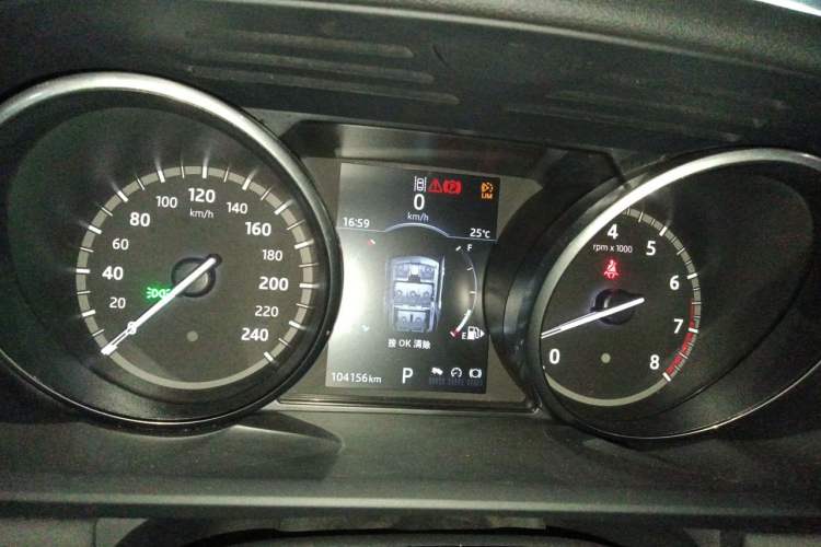 Used Land Rover Discovery 2018 3.0 SC V6 SE Instrument Cluster
