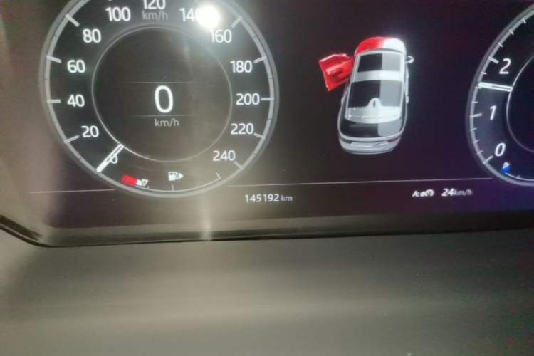 Used Land Rover Discovery 2018 3.0 SC V6 HSE Instrument Cluster