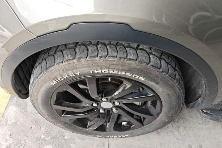 Used Land Rover Discovery 2018 3.0 SC V6 HSE Left Front Wheel Hub