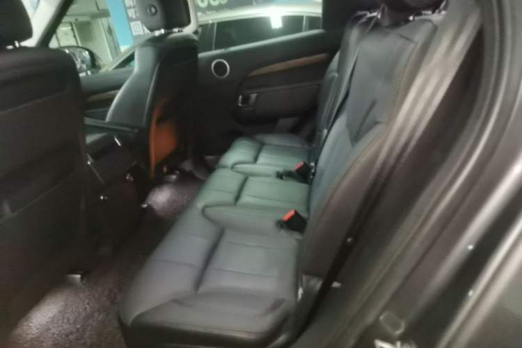 Used Land Rover Discovery 2018 3.0 SC V6 HSE Left Rear Seat