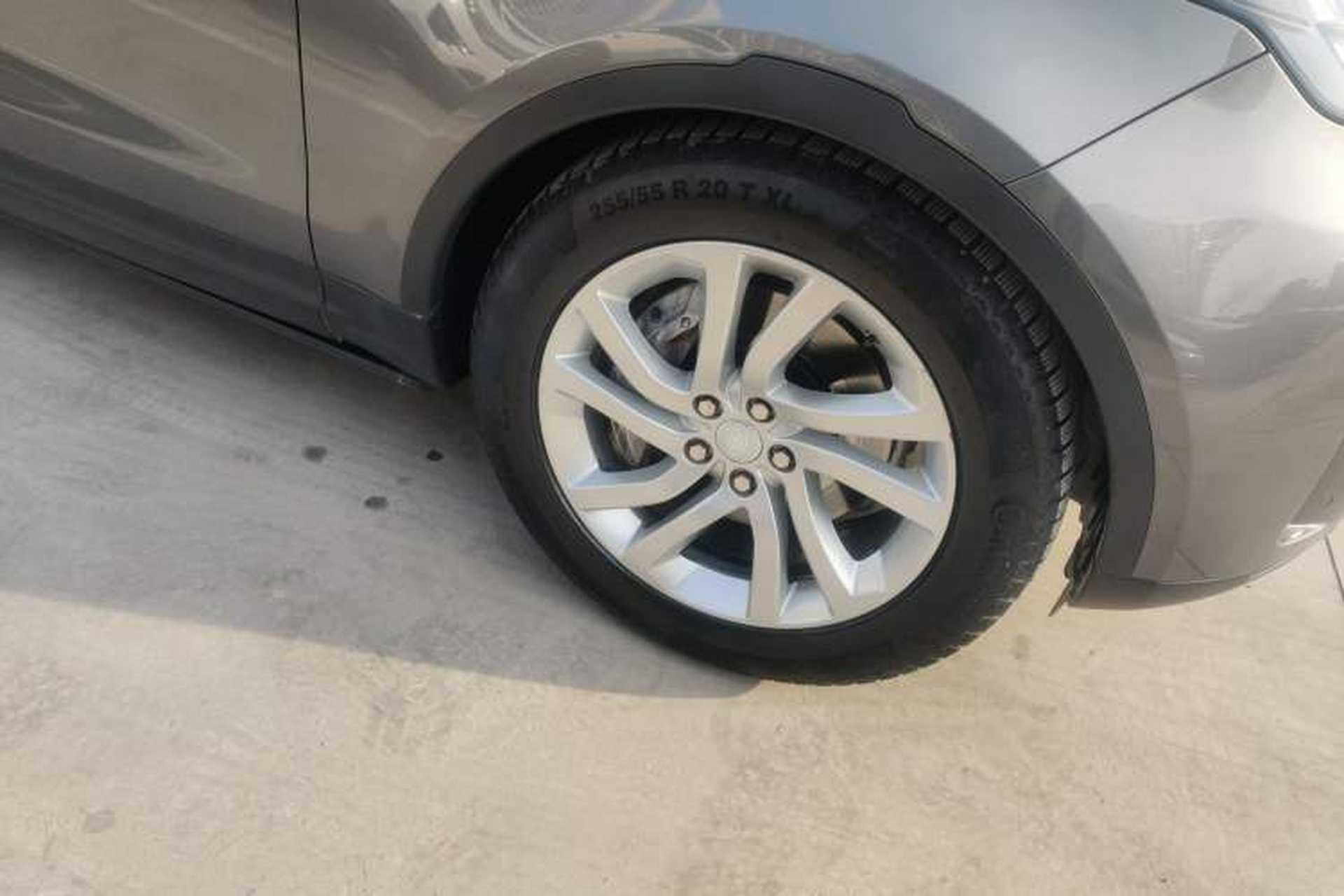 Used Land Rover Discovery 2018 3.0 SC V6 HSE Right Front Wheel Hub