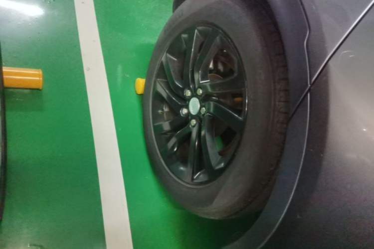 Used Land Rover Discovery 2018 3.0 SC V6 HSE Right Rear Wheel Hub