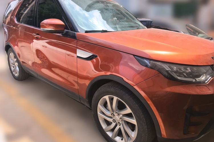 Used Land Rover Discovery 2018 3.0 SC V6 HSE Front Right 45 Deg