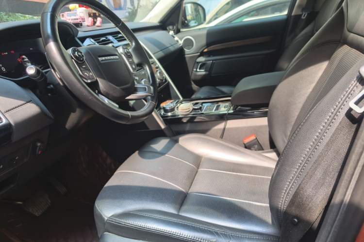 Used Land Rover Discovery 2018 3.0 SC V6 HSE Left Front Seat