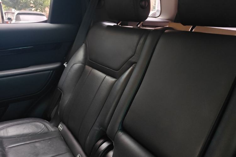 Used Land Rover Discovery 2018 2.0T SE Left Rear Seat