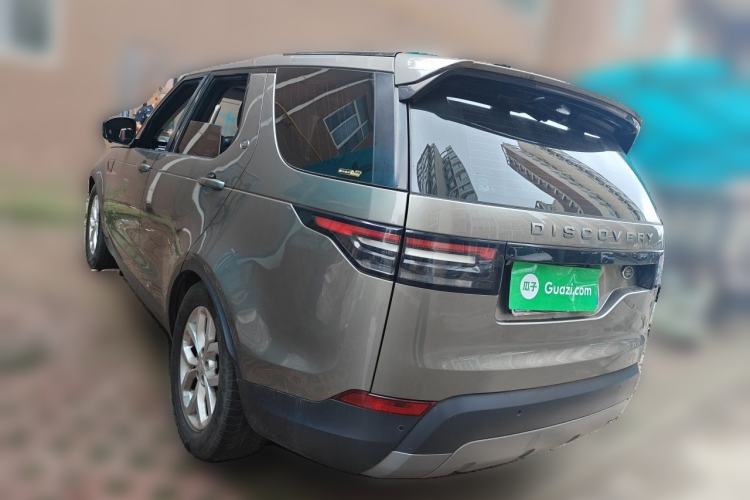 Used Land Rover Discovery 2018 2.0T SE Rear Left 45 Deg