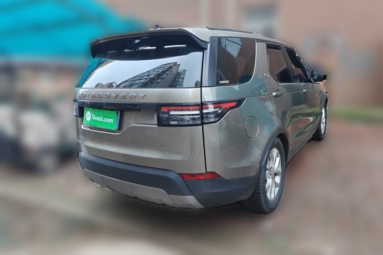 Used Land Rover Discovery 2018 2.0T SE Rear Right 45 Deg