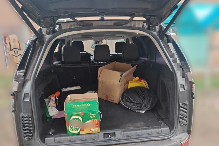 Used Land Rover Discovery 2018 2.0T SE Trunk