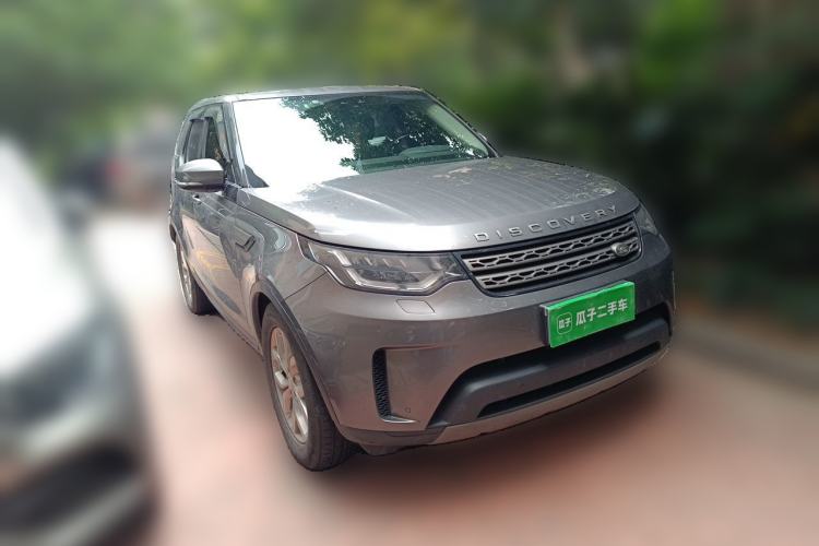 Used Land Rover Discovery 2018 3.0 SC V6 SE Front Right 45 Deg
