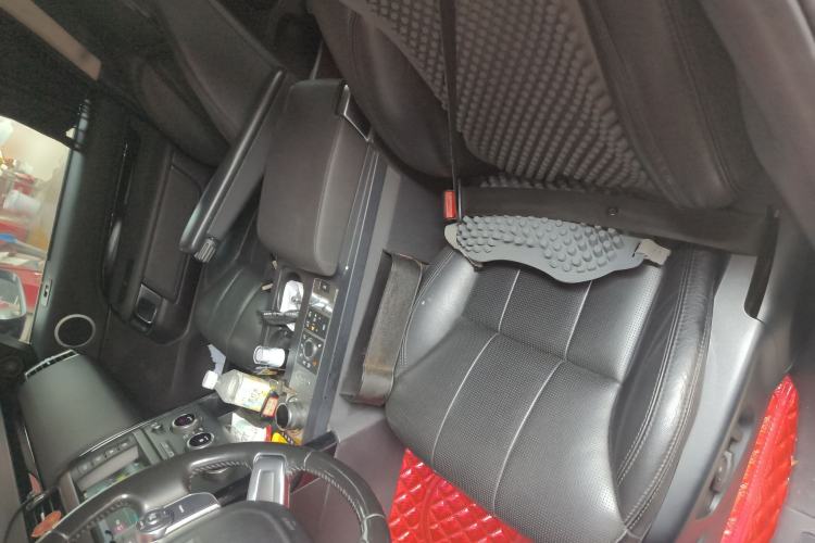 Used Land Rover Discovery 2018 3.0 SC V6 SE Left Front Seat