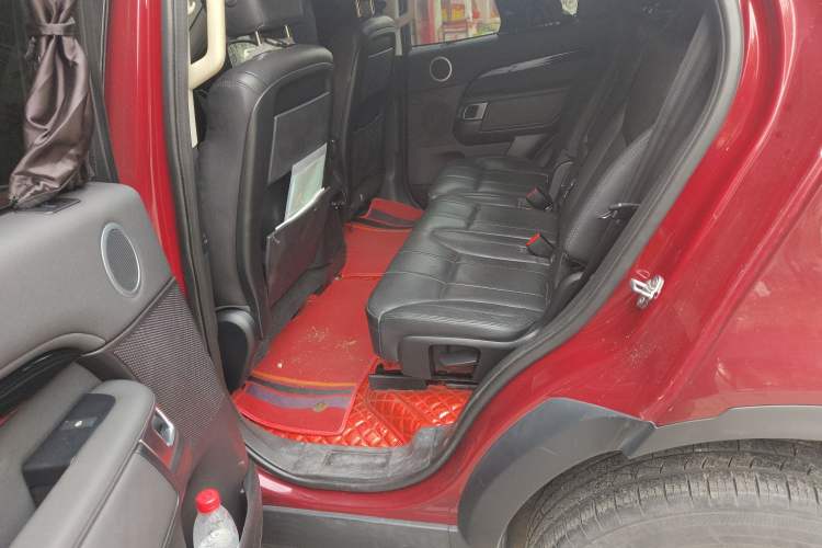 Used Land Rover Discovery 2018 3.0 SC V6 SE Left Rear Seat