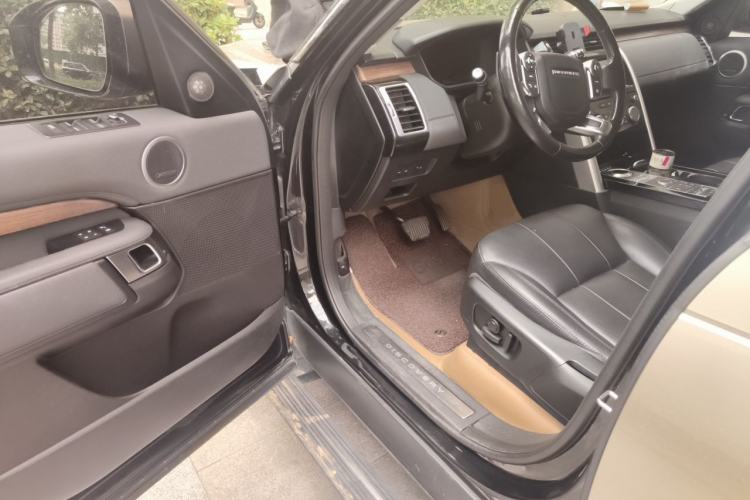Used Land Rover Discovery 2018 3.0 SC V6 HSE Driver Seat