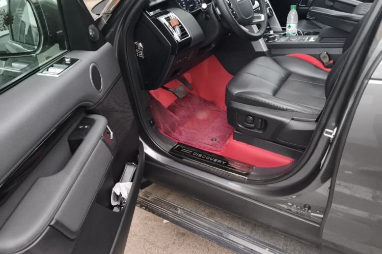 Used Land Rover Discovery 2018 2.0T SE Driver Seat