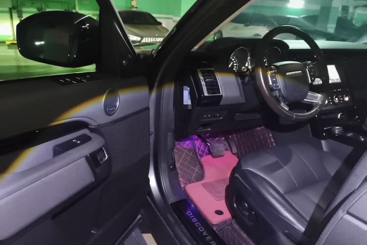 Used Land Rover Discovery 2018 3.0 SC V6 SE Driver Seat