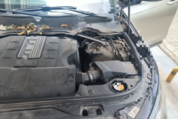 Used Land Rover Discovery 2018 3.0 SC V6 HSE Engine Bay Left