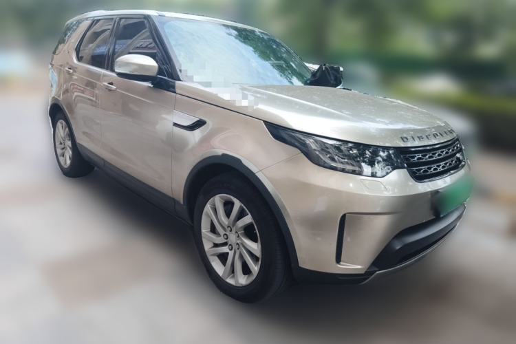 Used Land Rover Discovery 2018 3.0 SC V6 HSE Front Right 45 Deg