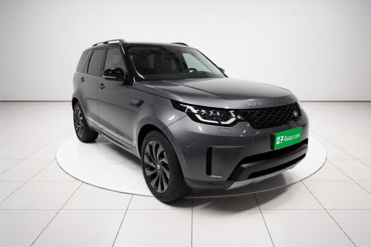 Used Land Rover Discovery 2018 3.0 SC V6 SE Front Right 45 Deg