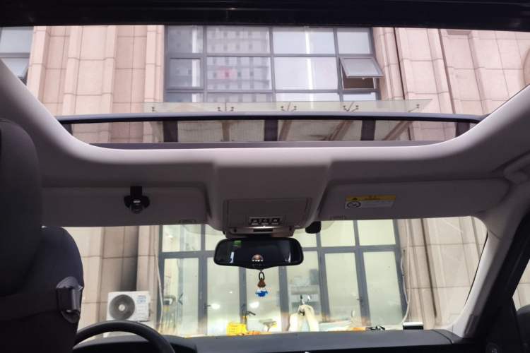 Used Land Rover Discovery 2018 2.0T SE Headliner