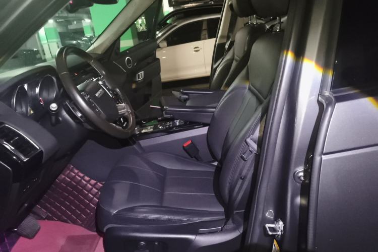 Used Land Rover Discovery 2018 3.0 SC V6 SE Left Front Seat